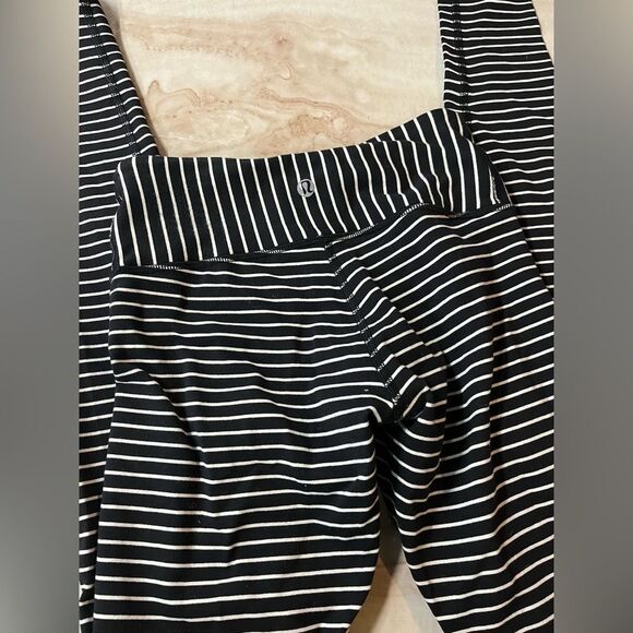 Lululemon Wunder Under Pant Parallel Stripe Black White / Black Size 2 - Picture 3 of 5